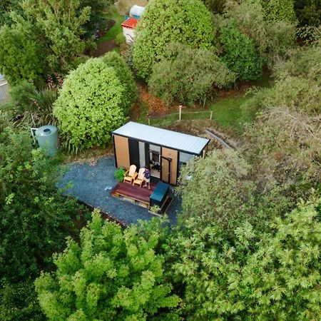 Villa Tranquility Tiny House By Tiny Away à Owaka Extérieur photo